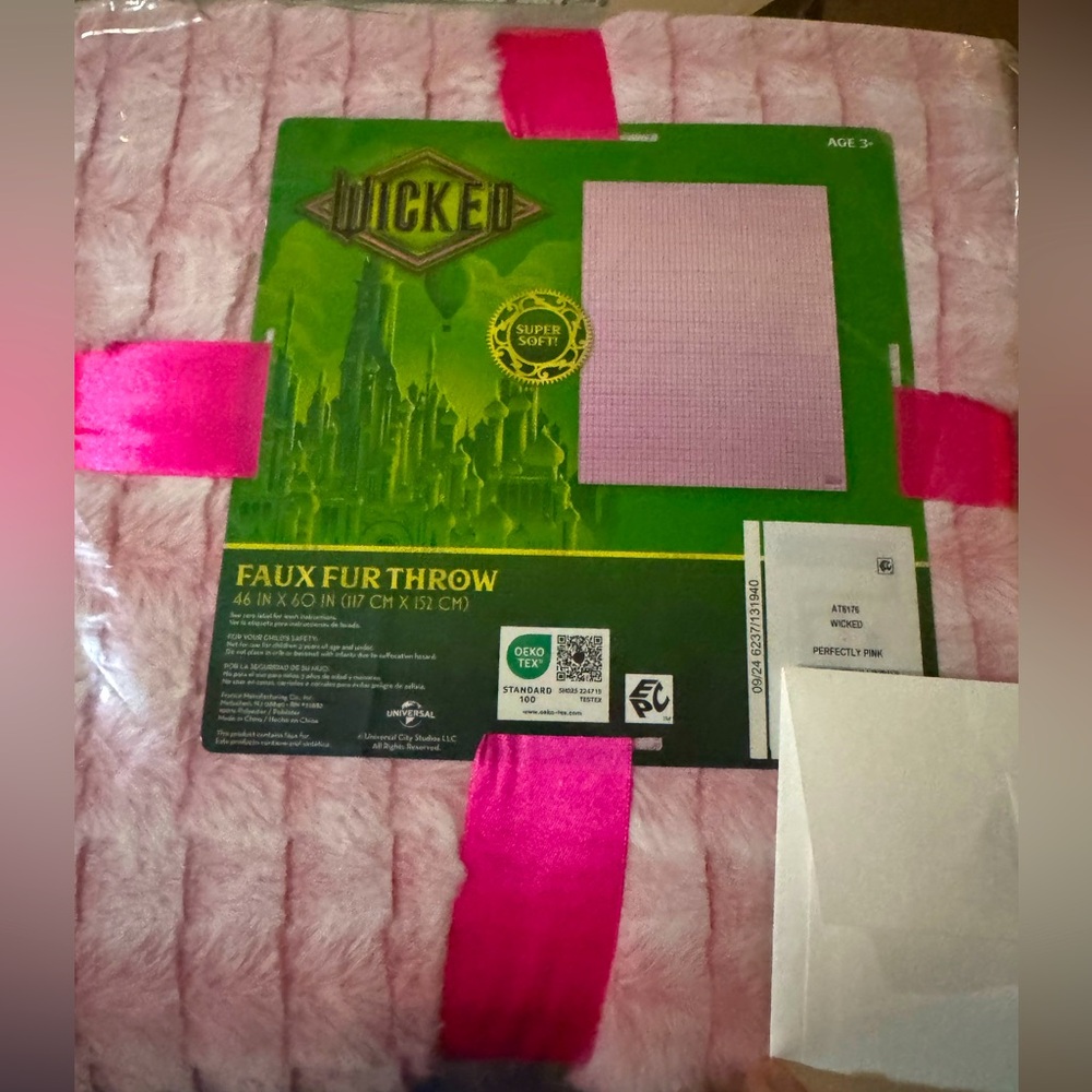 Wicked Glinda Universal Studios New. Authentic Blanket
